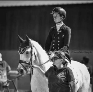 Alexandre Chéret et Véronique Pruede, en concours de dressage